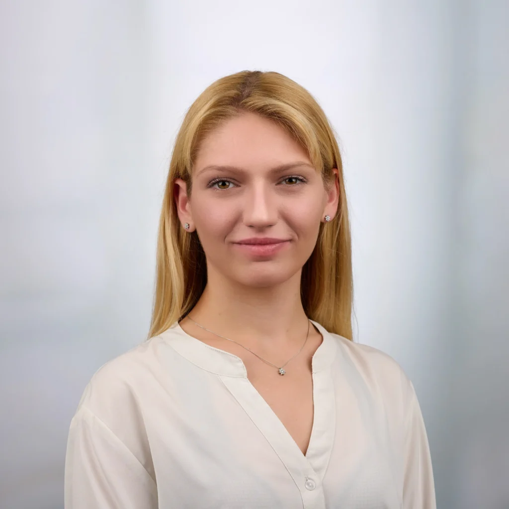 IZY Hosting Green Team – Nadine im klimaneutralen Rechenzentrum